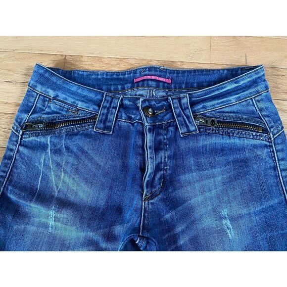 T.T. Studio size large jeans - Picture 2 of 5